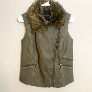 Maurices Faux Leather Faux Fur Winter zip up vest Army green fuzzy inside Small